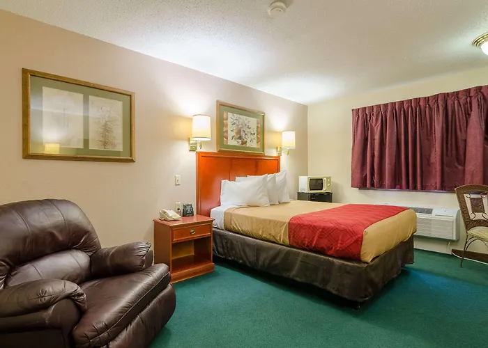 Rodeway Inn Mitchell